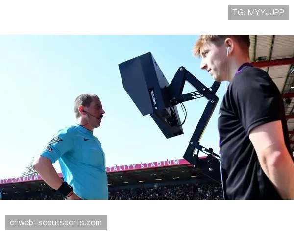 欧足联裁判委员会召开季度会议，审议关于角球区防守方拉扯动作的执法统一标准