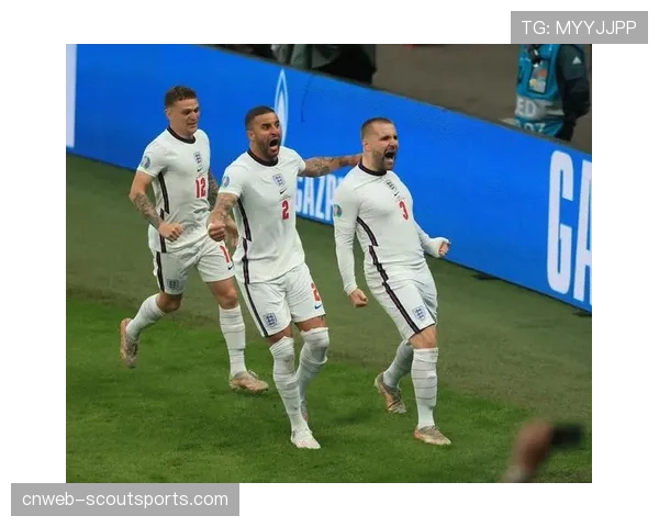 数据屏显示：本场比赛上半场，双方在对方禁区内的平均触球时间均低于1.5秒